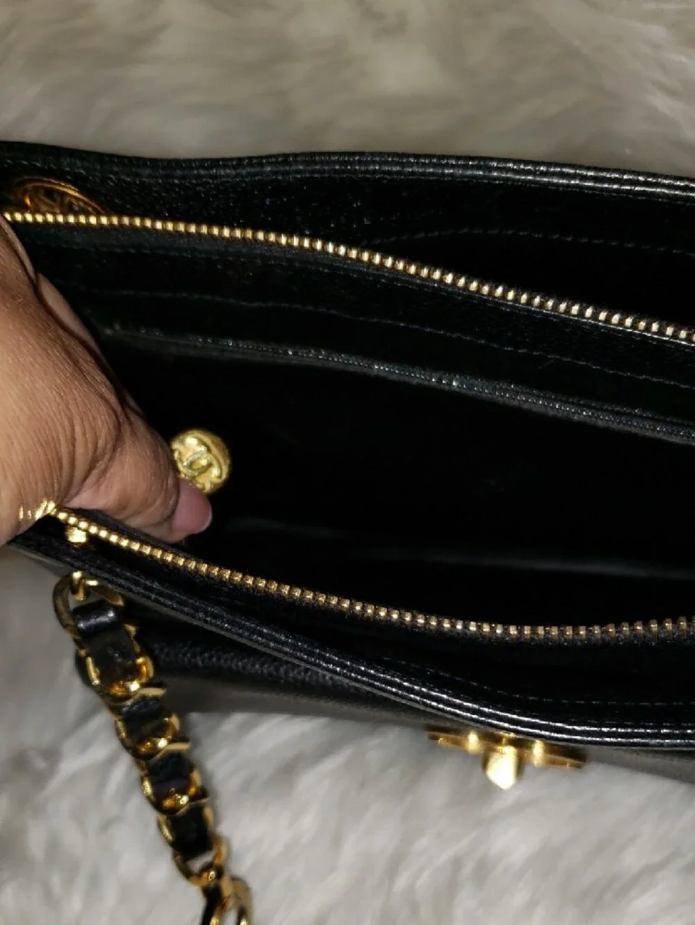 CHANEL Black Leather Shoulder Bag with Gold CC Hardware
